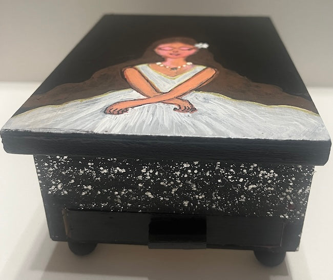 A mini hand painted jewelry box