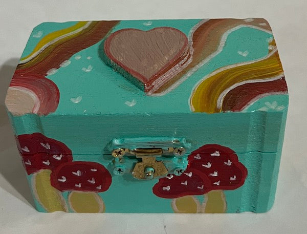 A heart top hand painted gift box