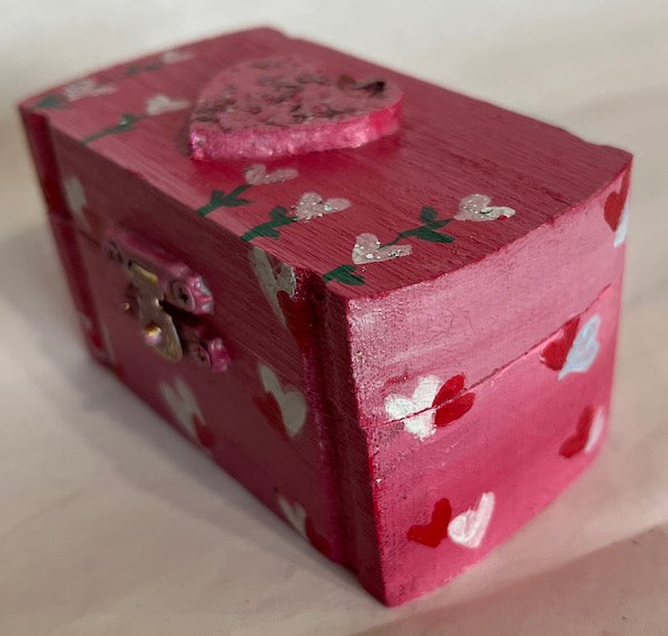 Small hand painted heart box