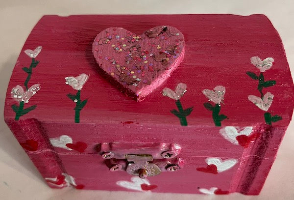 A glitter heart wooden box