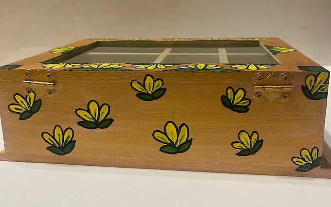 Back side of a jewelry box
