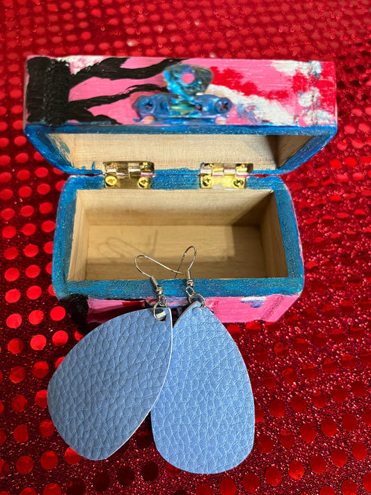 A hand painted wooden box with lid and a matching blue letter earring, a pefect pair