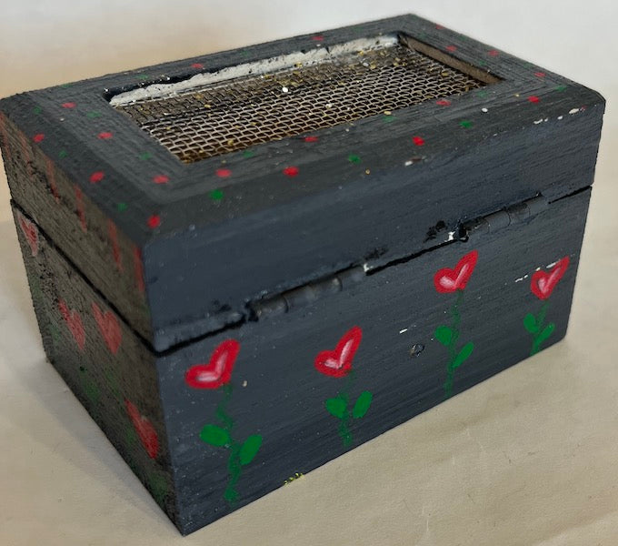 A net top hand painted wooden box