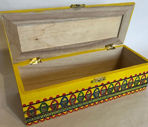 A yellow rectangle gift box