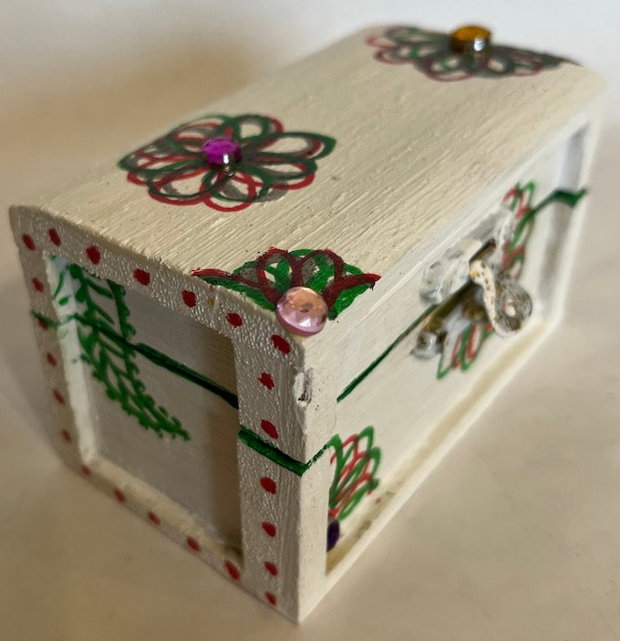 A white hand painted wooden trinket with lid and gem top